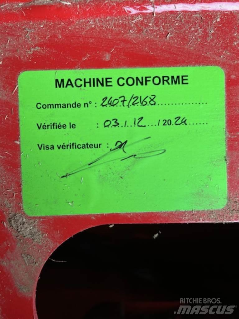 Silofarmer P 280 Dérouleuse, pailleuse