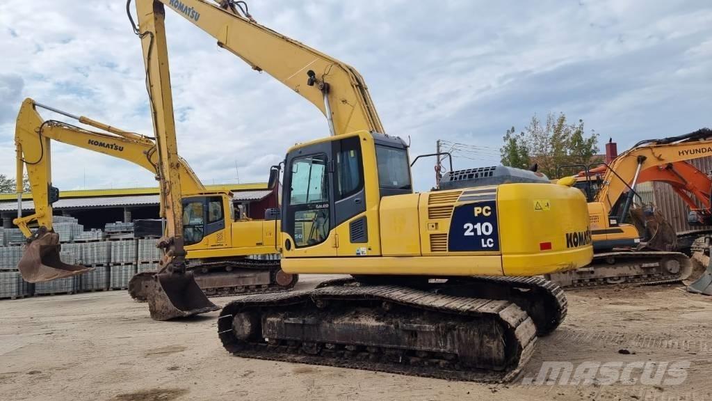 Komatsu 210 - 8 Long Pelle sur chenilles