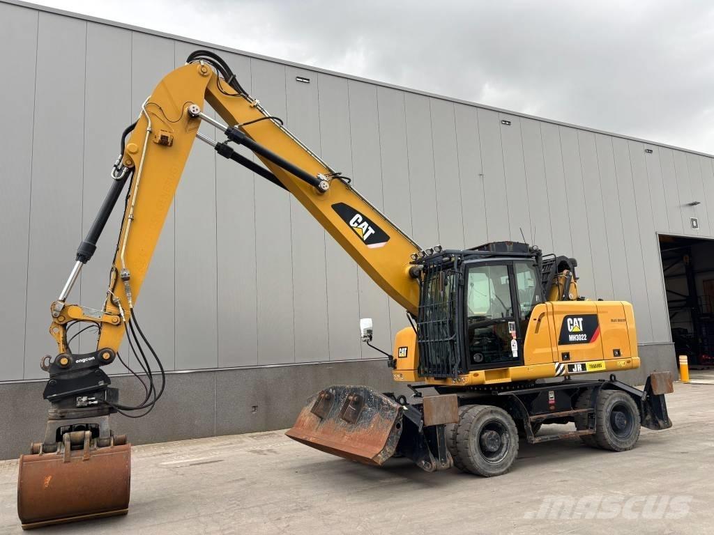 CAT MH 3022 Pelle à déchets