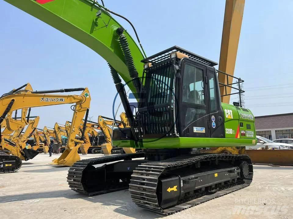CAT 320 D 2 Pelle sur chenilles