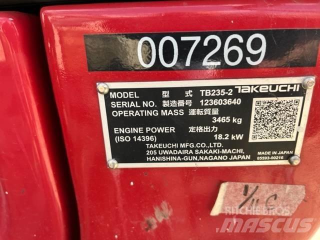 Takeuchi TB235 Mini pelle < 7t