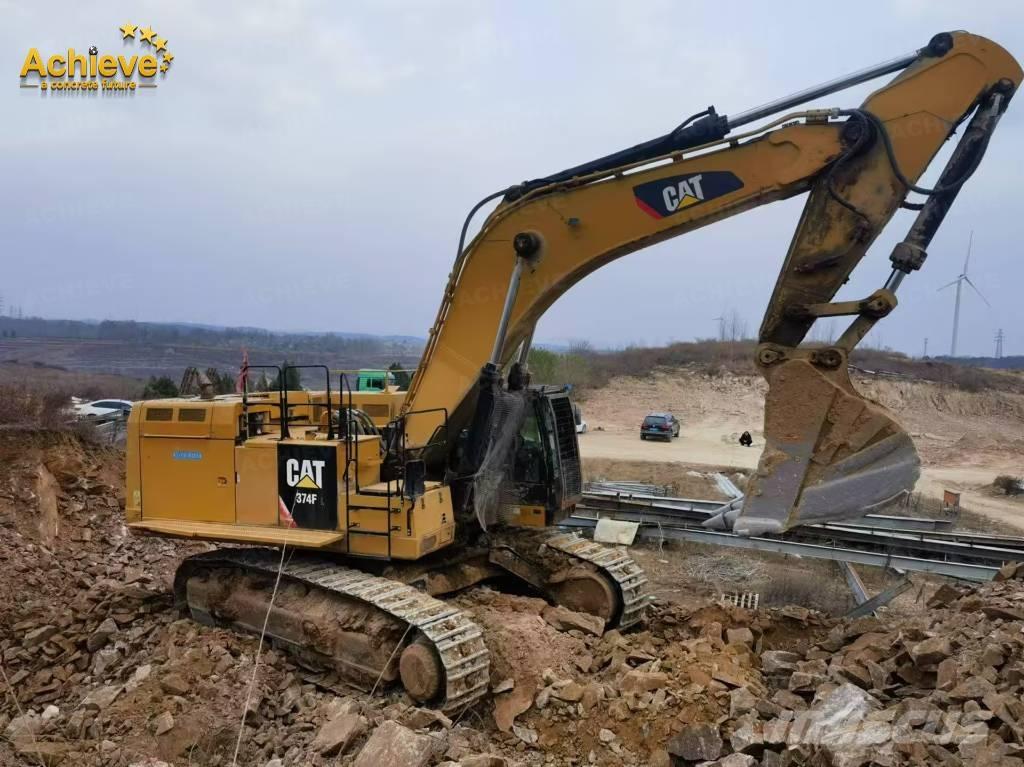 CAT 374 F Pelle sur chenilles