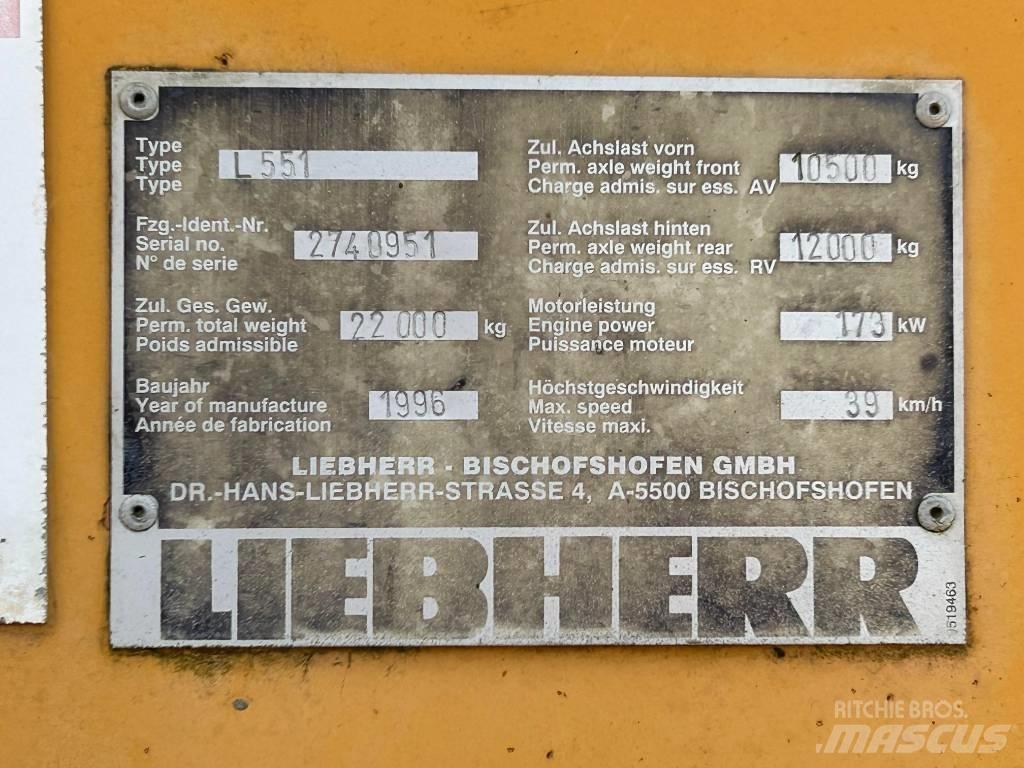 Liebherr L 551 Chargeuse sur pneus