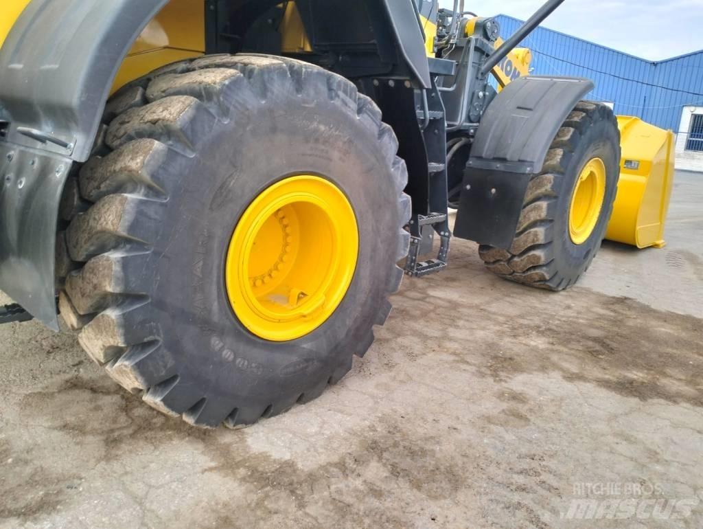 Komatsu WA 470-8EO Chargeuse sur pneus