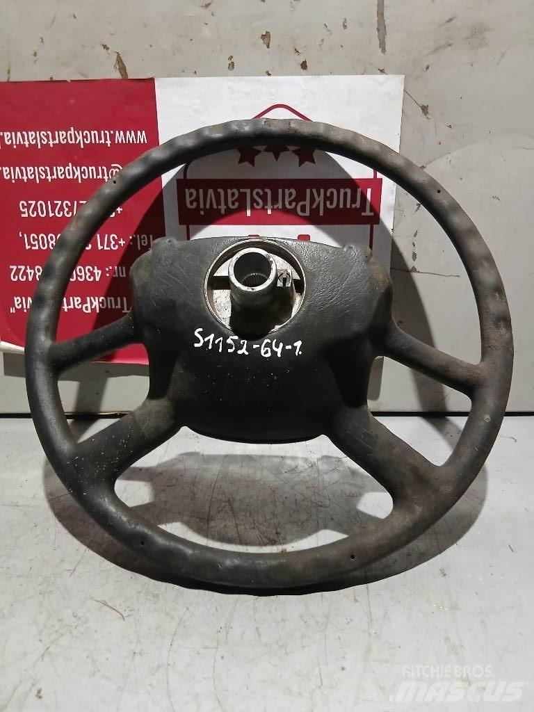 Scania R 440   1327026 Cabines