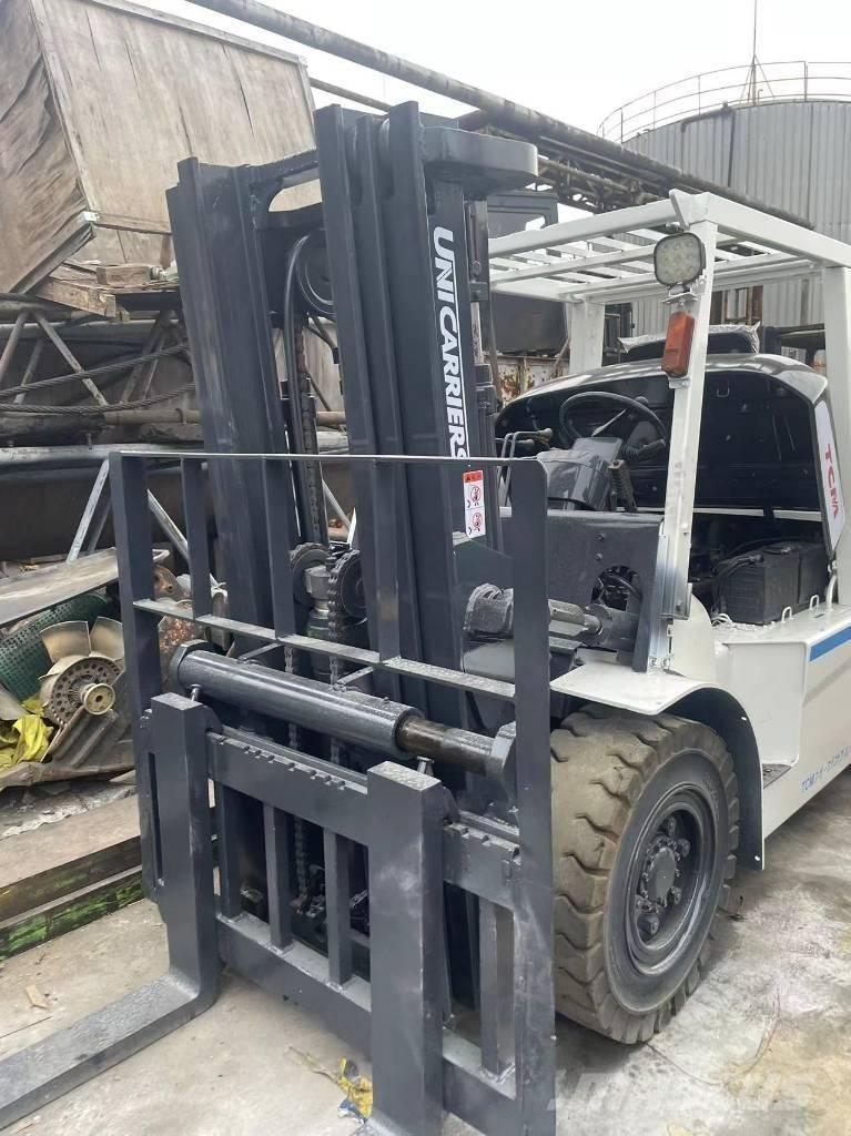 TCM 5 TON Chariots diesel