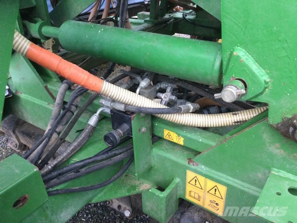 John Deere 750 A Semoir combiné