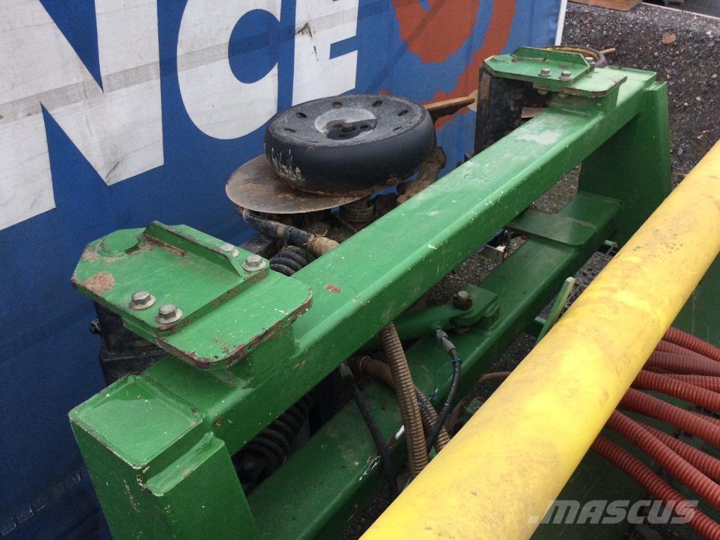 John Deere 750 A Semoir combiné