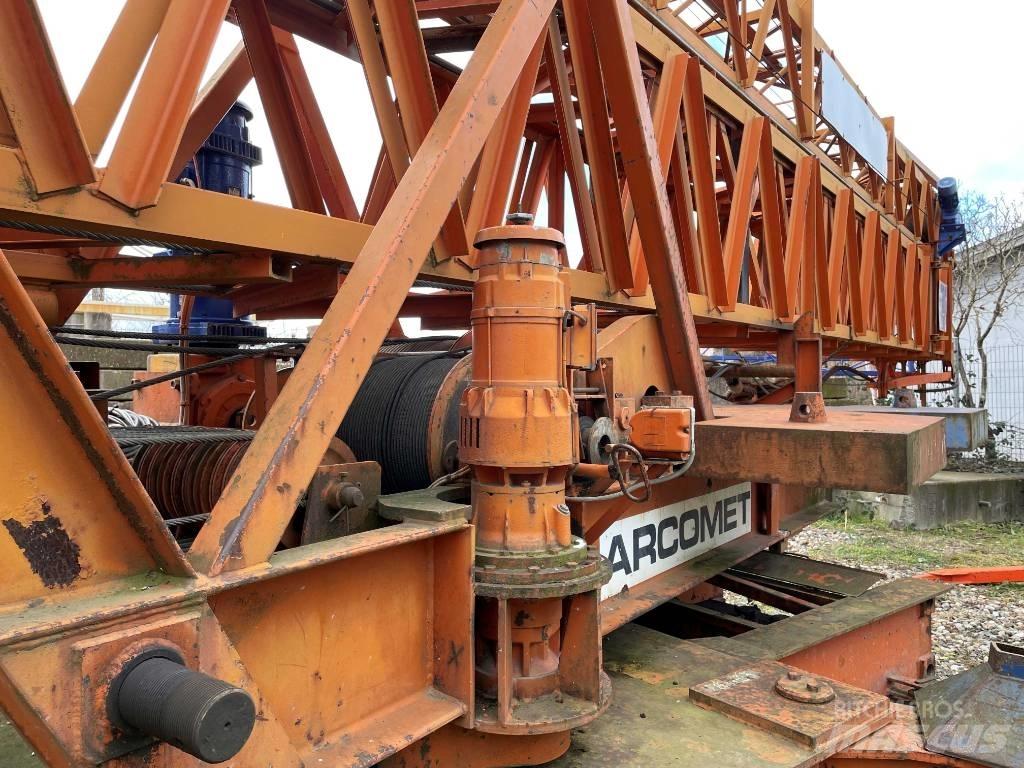 Arcomet T33A Grue à tour