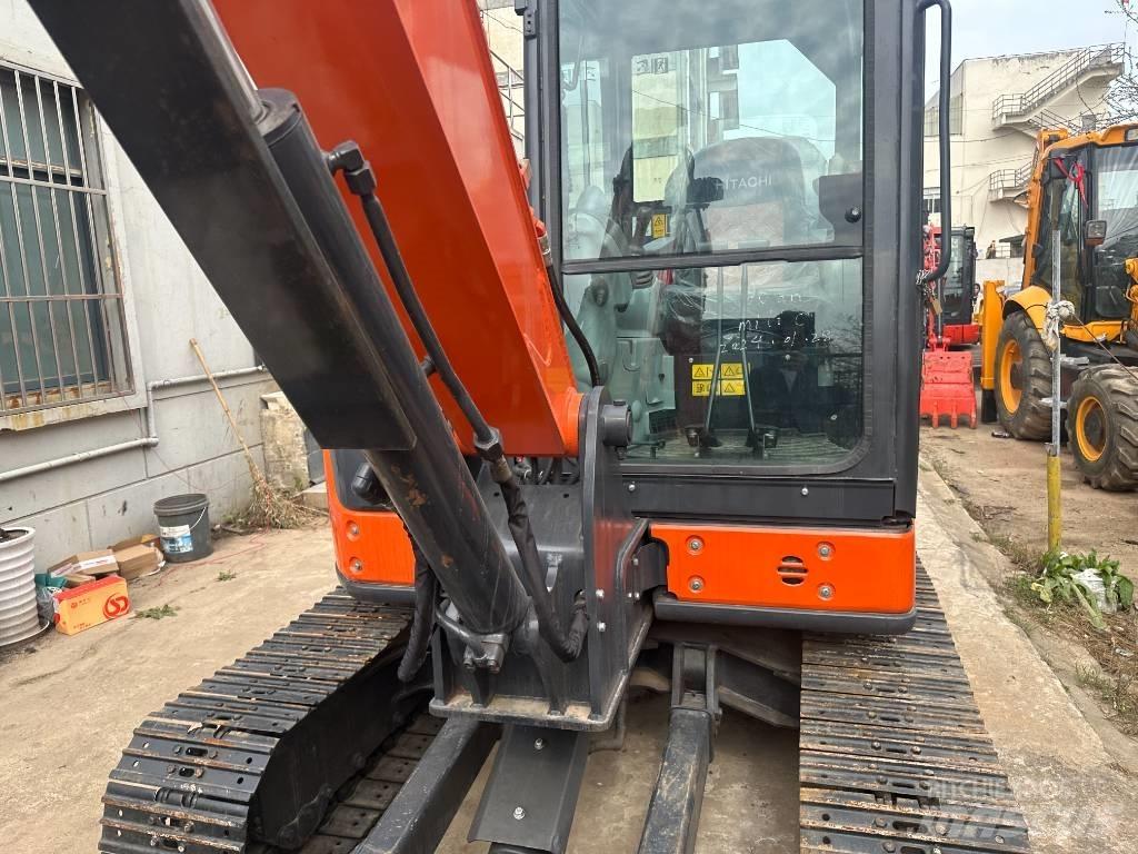 Hitachi ZX68USR-5A Mini pelle < 7t