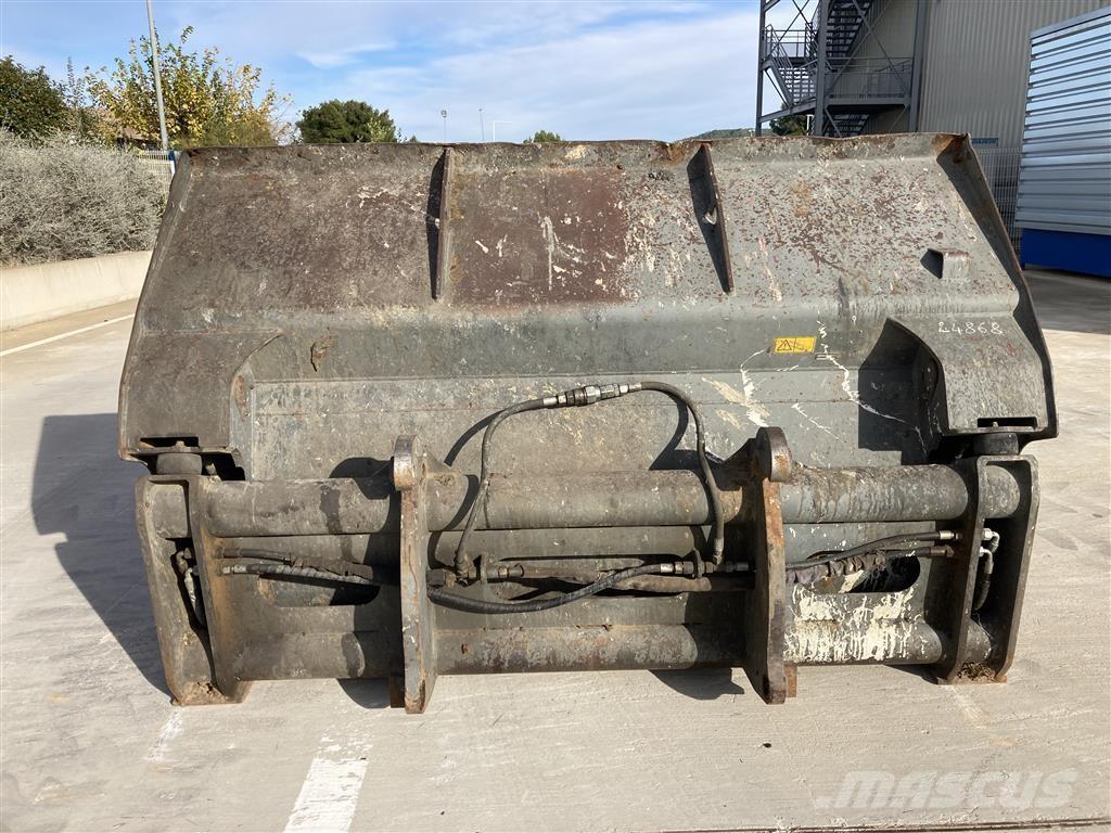 Liebherr L 538 Chargeuse sur pneus