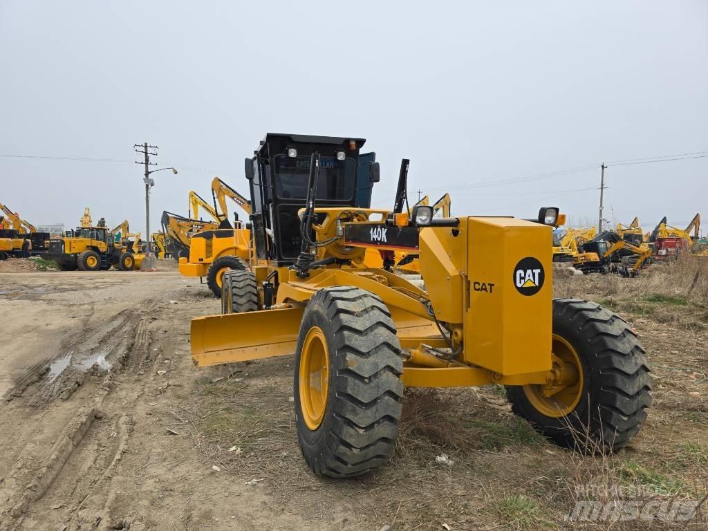 CAT 140 K Niveleuse