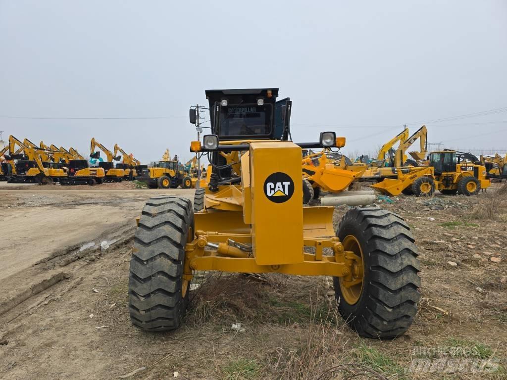 CAT 140 K Niveleuse