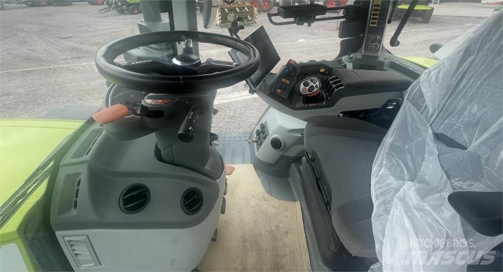 CLAAS AXION 960 TT Tracteur