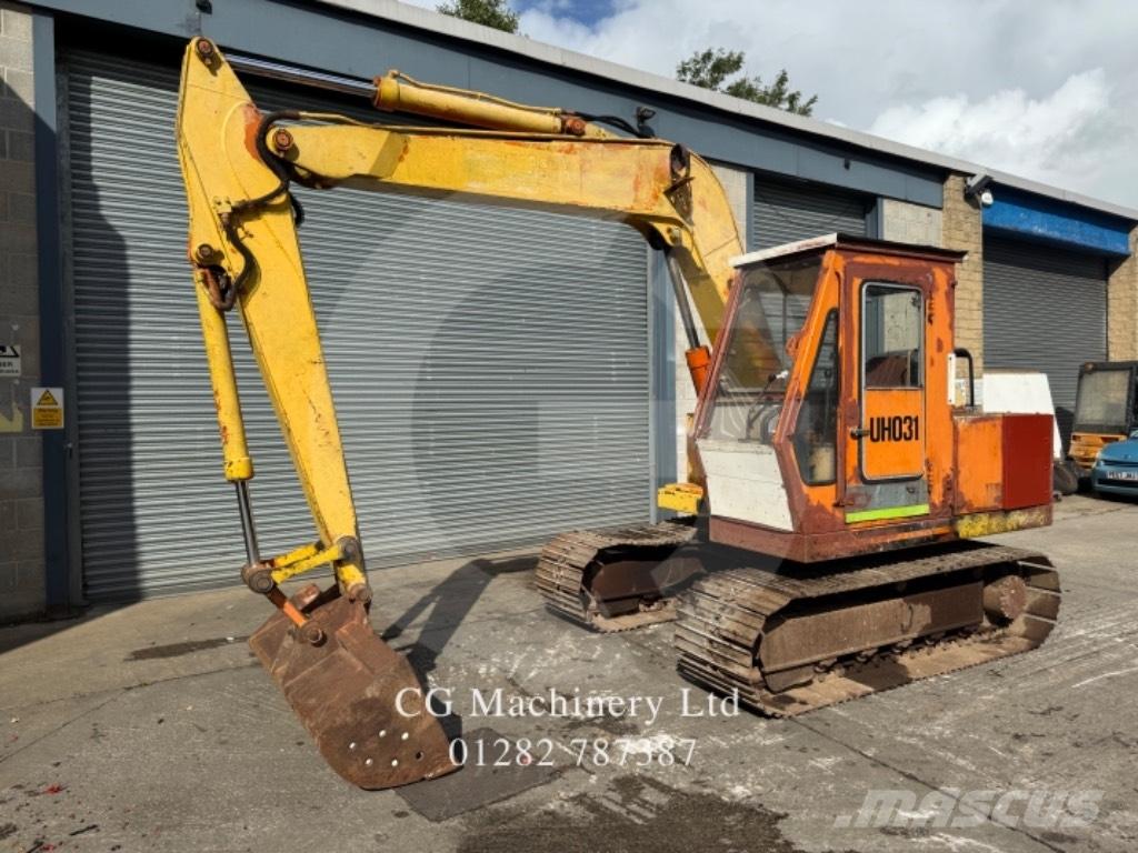 Hitachi UH031 Pelle sur chenilles