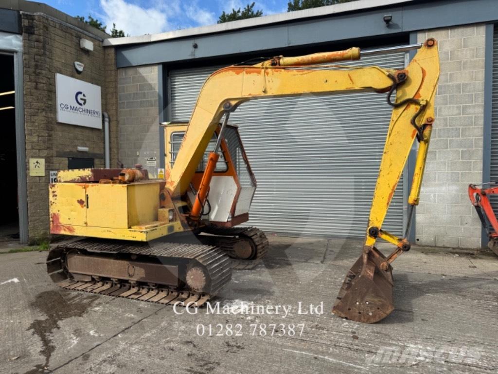 Hitachi UH031 Pelle sur chenilles