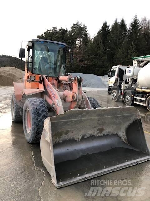Fiat-Kobelco W110 Chargeuse sur pneus