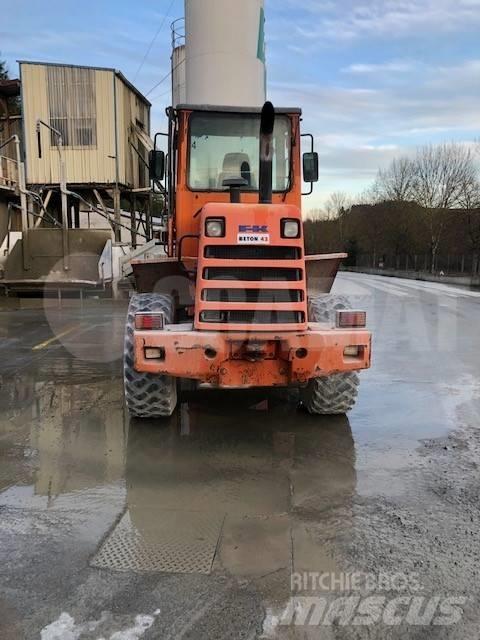 Fiat-Kobelco W110 Chargeuse sur pneus