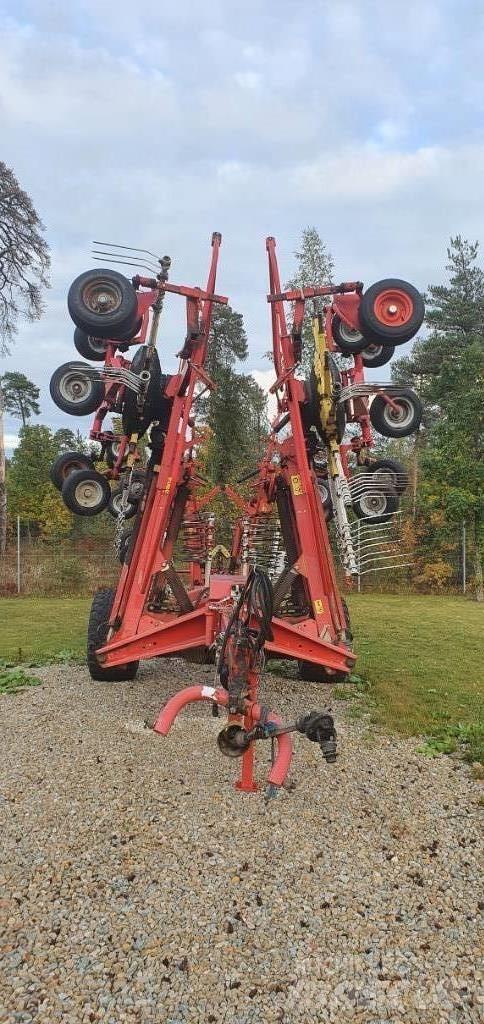 Pöttinger TOP 1251A Rateau faneur