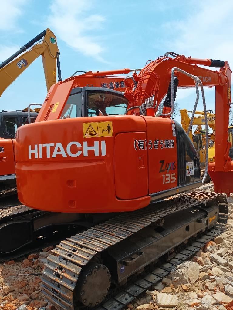 Hitachi ZX 135 U-5 Pelle sur chenilles