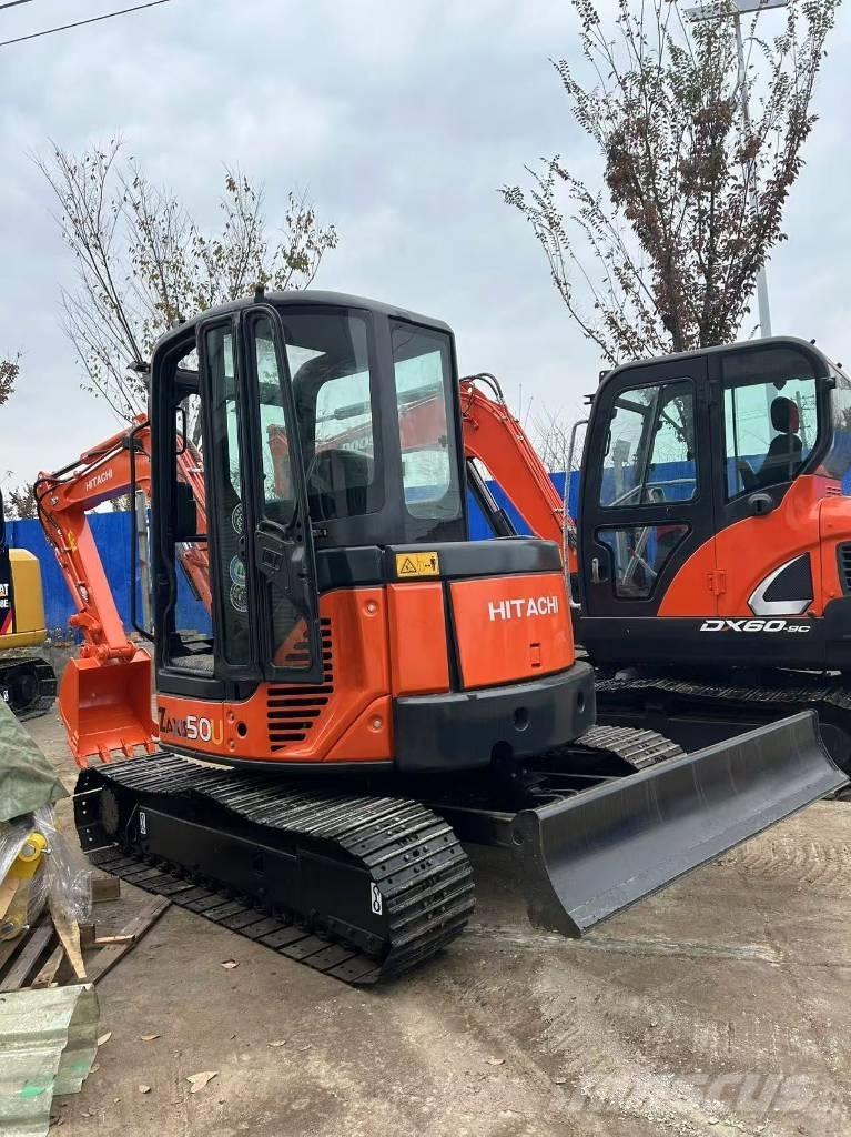 Hitachi ZX 50 Pelle sur chenilles