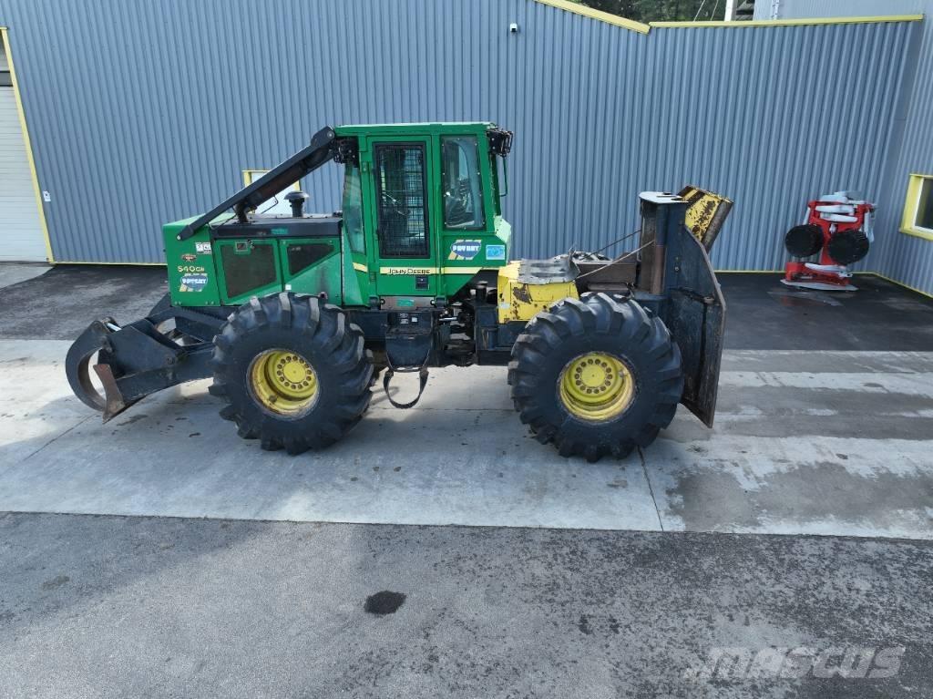 John Deere 540 G III Débusqueur