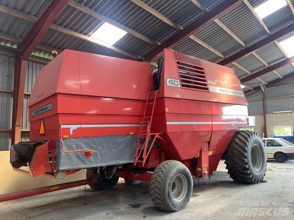 Massey Ferguson 40 Moissonneuse batteuse