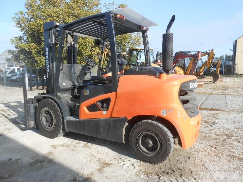Doosan D50SC-09 Chariots diesel