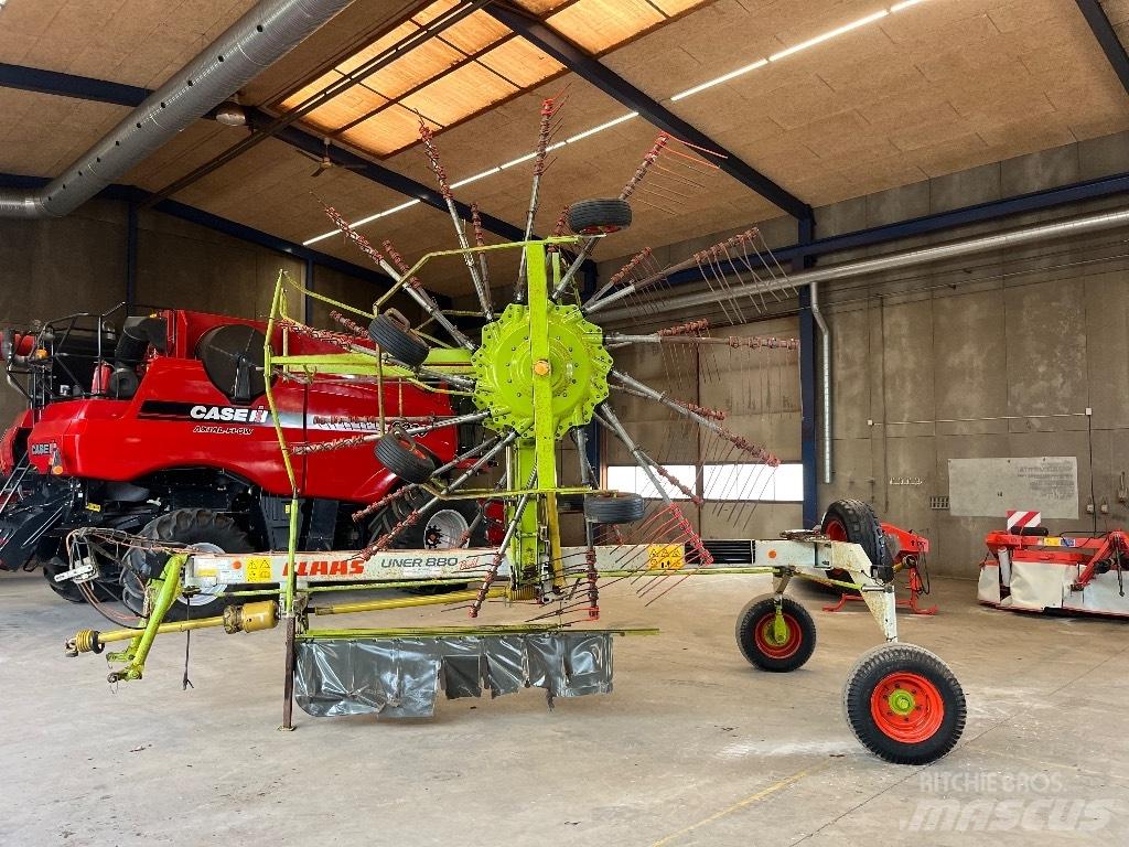 CLAAS Liner 880 L Rateau faneur