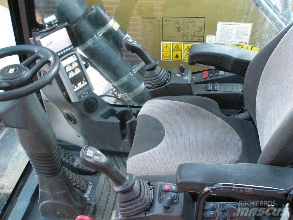 CAT MH3024 Pelle à déchets