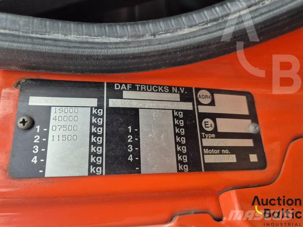 DAF AE75PC Camion porte engin