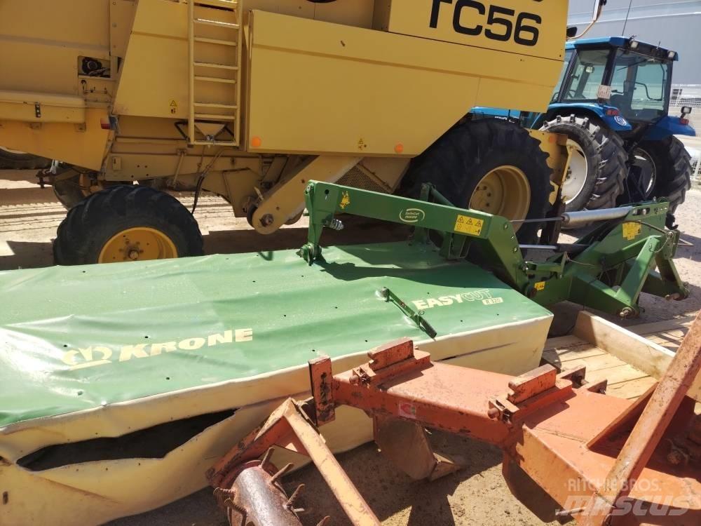 Krone Easy Cut R320 Faucheuse