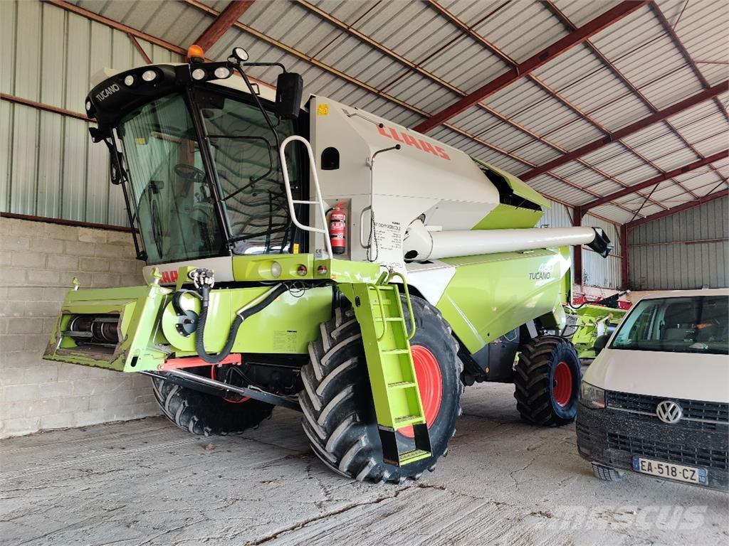 CLAAS TUCANO 480 Moissonneuse batteuse