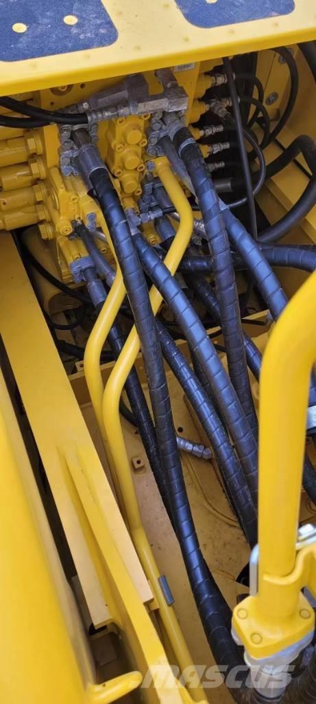 Komatsu 210LC-8 Pelle sur chenilles