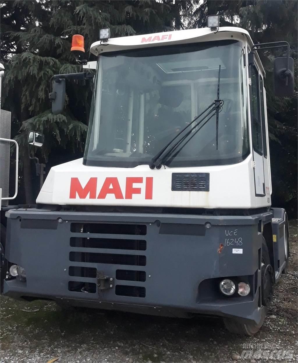  R332-4x4 Tracteur de manœuvre