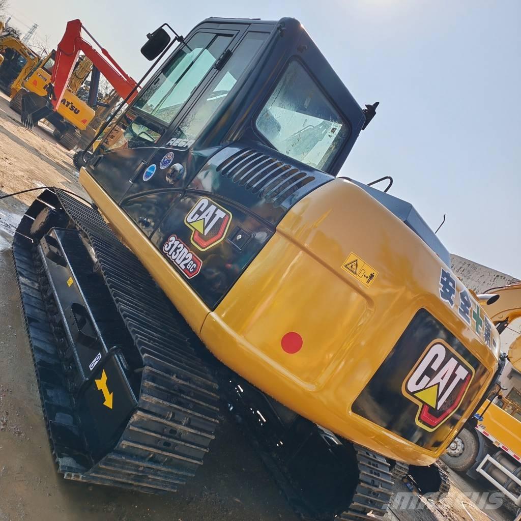 CAT 313 D Pelle sur chenilles