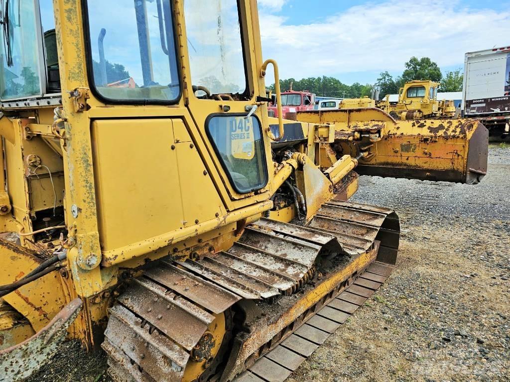 CAT D 4 C Bouteurs sur chenilles