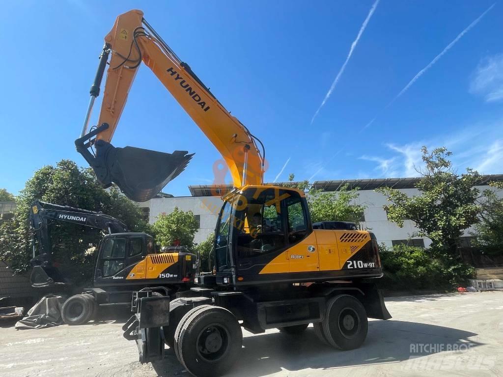 Hyundai R210W Pelle sur pneus