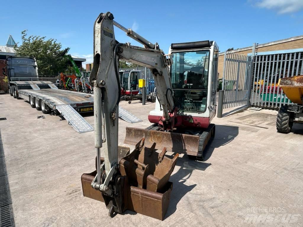 Takeuchi TB 125 Mini pelle < 7t