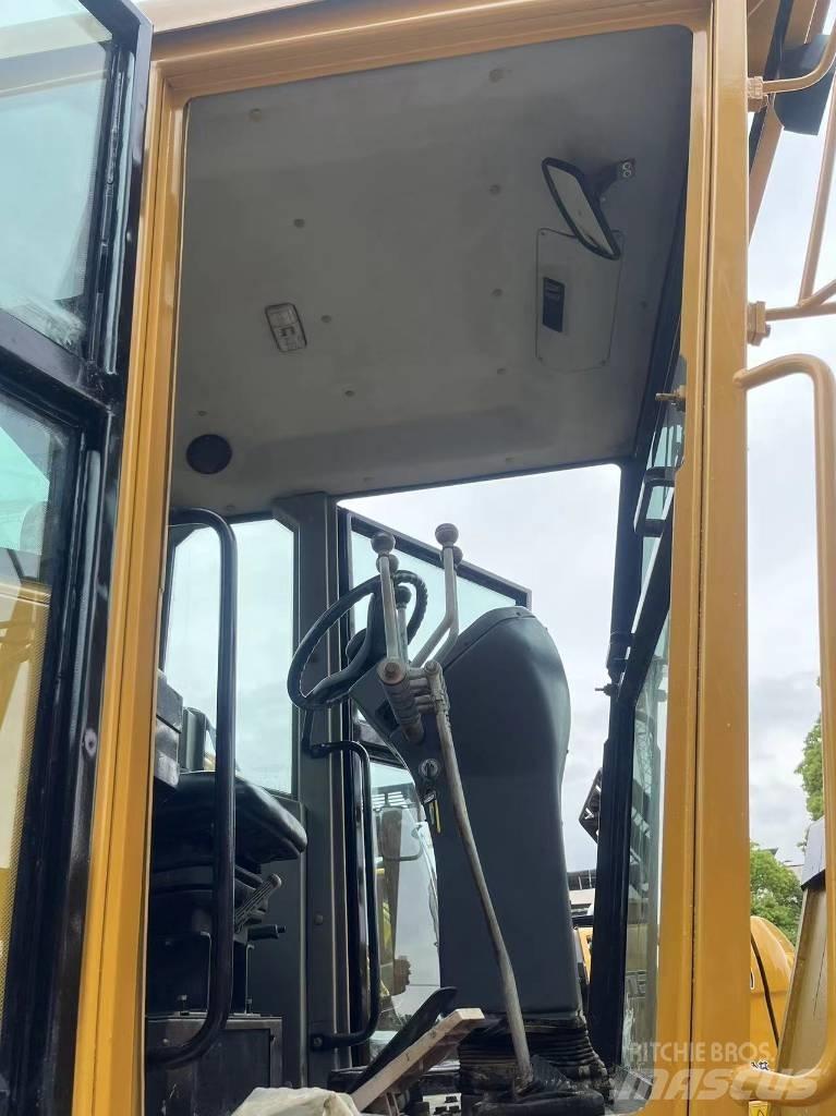 CAT 140 H Niveleuse