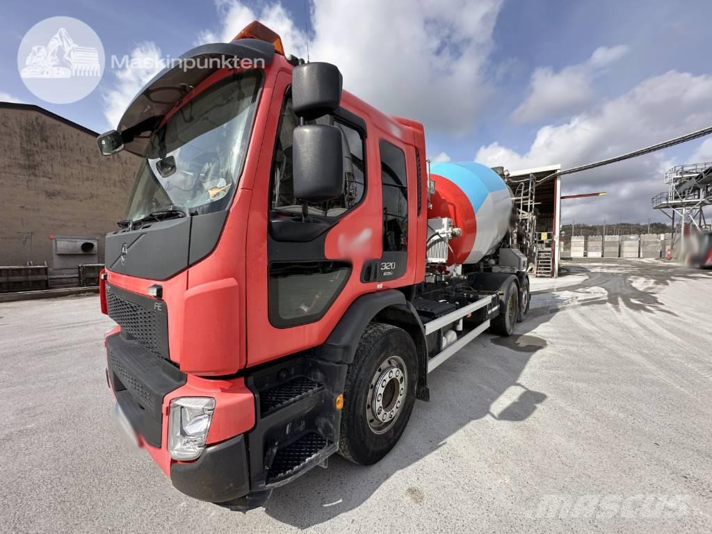 Volvo FE 320 Camion malaxeur