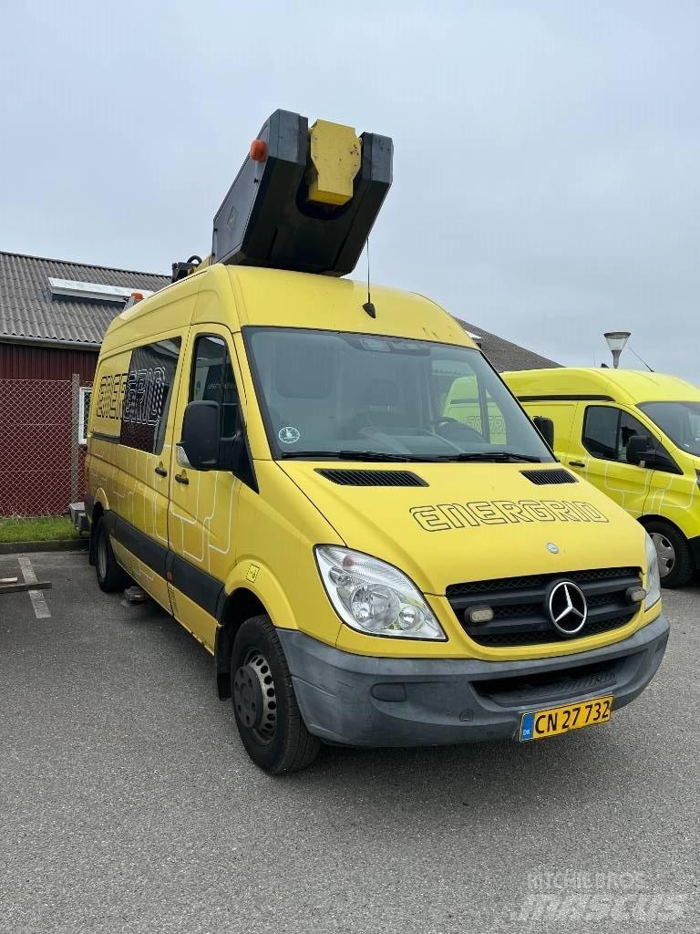 VERSALIFT VT-145-F Camion nacelle