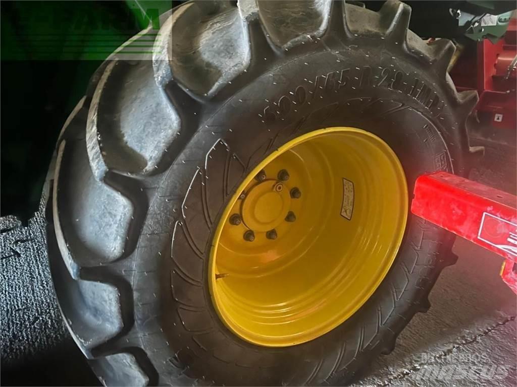 John Deere T550 Moissonneuse batteuse