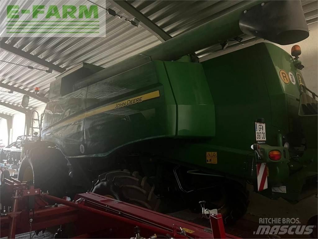 John Deere T550 Moissonneuse batteuse