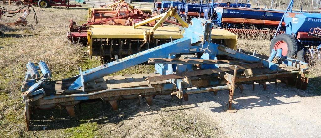 Rabe 400 Déchaumeur, cultivateur