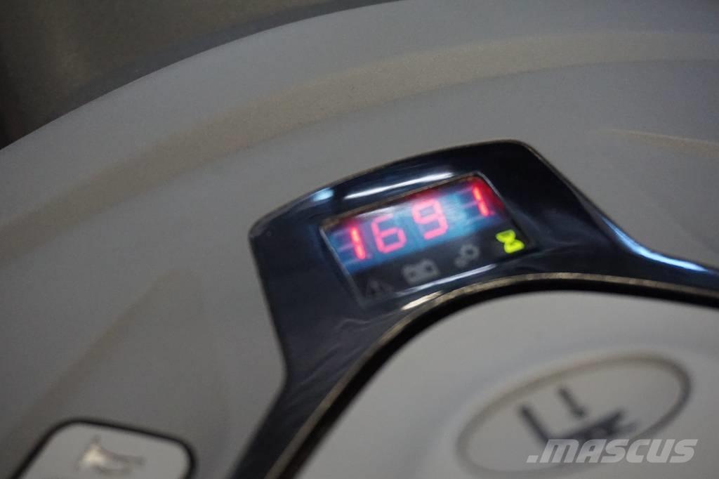 Toyota SPE200L Gerbeur accompagnant