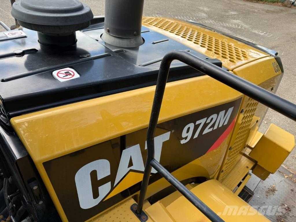 CAT 972M Chargeuse sur pneus