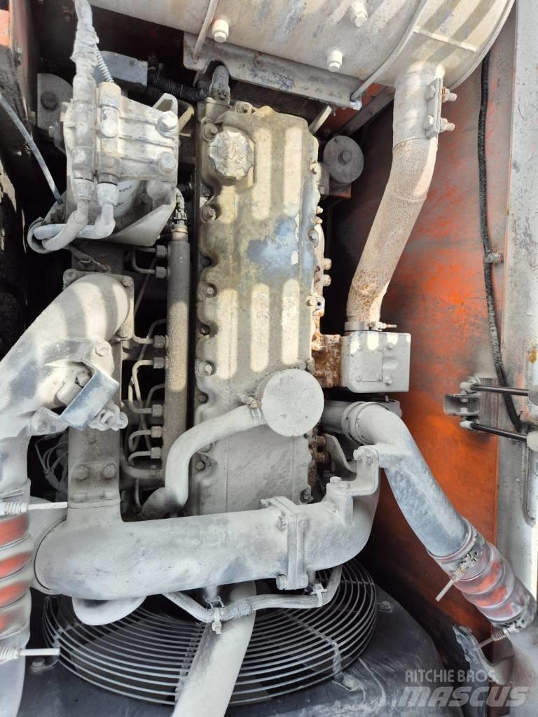 Doosan DX210WA Pelle sur pneus