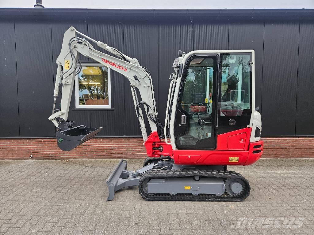 Takeuchi TB 230 Mini pelle < 7t