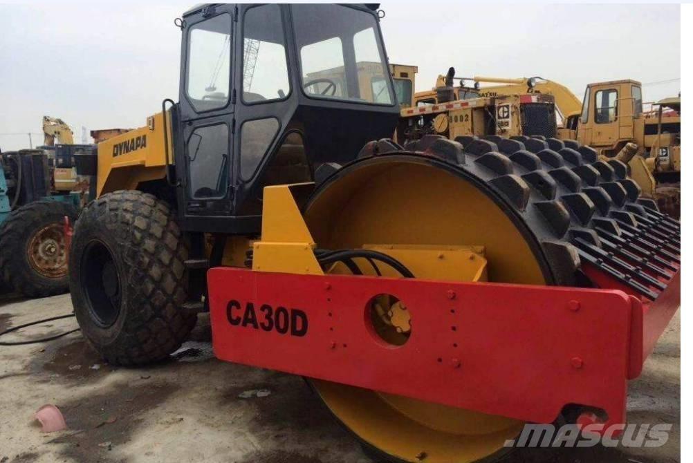 Dynapac CA 30 D Rouleaux monocylindre